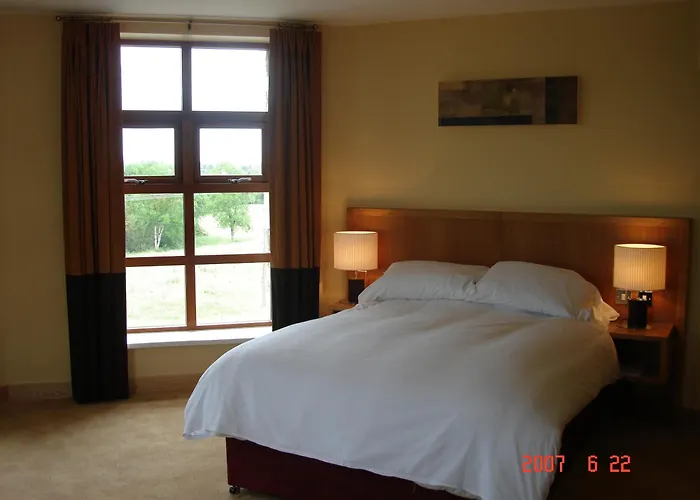 Hotel Upton Court 3*